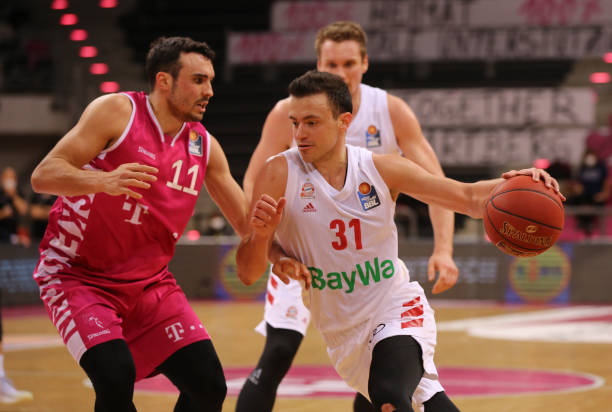 皇马内部一些重要声音更相信青训球员而非签人.